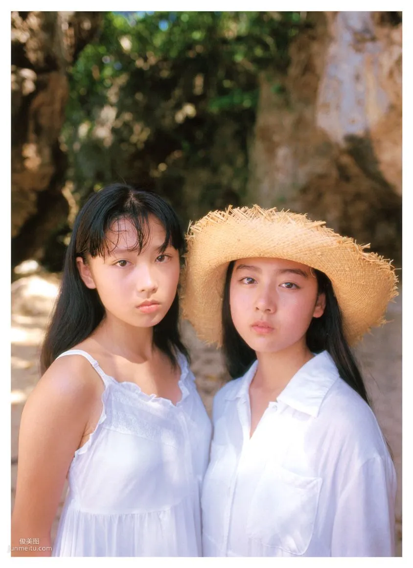 三津谷葉子、奈良沙緒理 《Pure Girl》「Duo」 [PB寫真集] 10