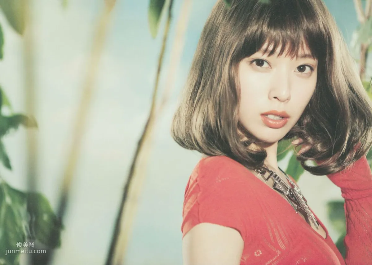 戶田惠梨香 《IQUEEN》 [PhotoBook] 寫真集 10