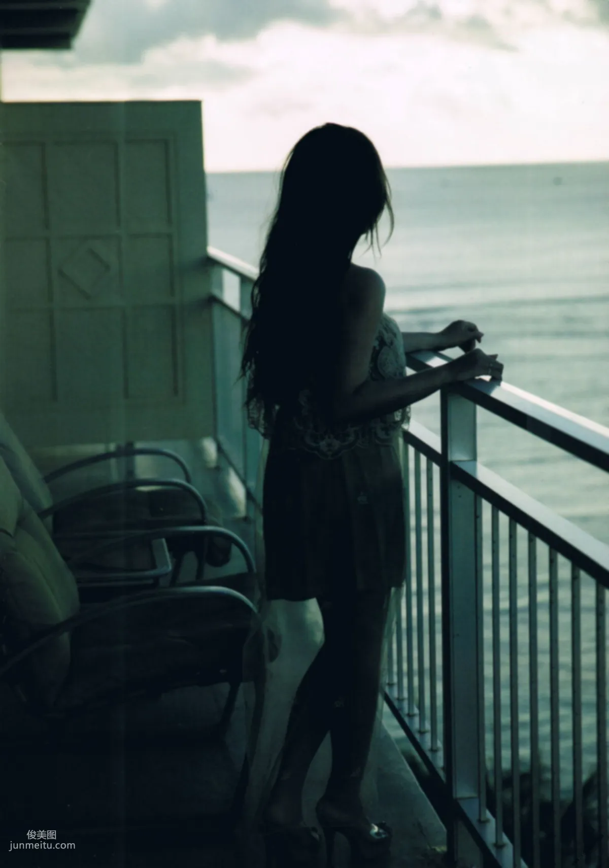 Tomomi Kasai 'Scorched' [PhotoBook] Photo Set photo 60