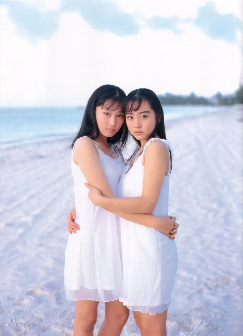三津谷葉子、奈良沙緒理 《Pure Girl》「Duo」 [PB寫真集] 45