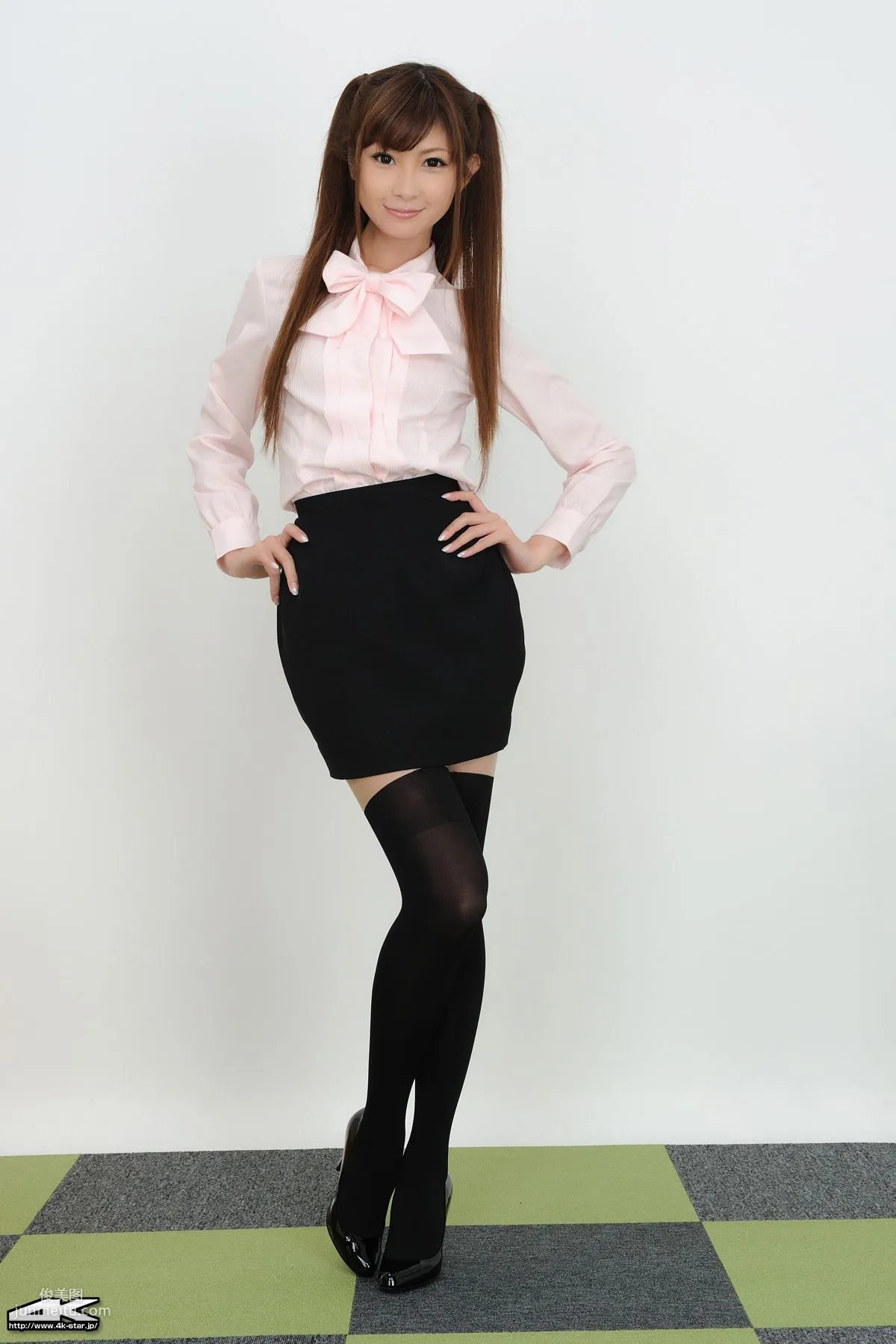 [4K-STAR] NO.00014 佐崎愛裡 Office Lady 黑絲長筒襪 寫真集 2
