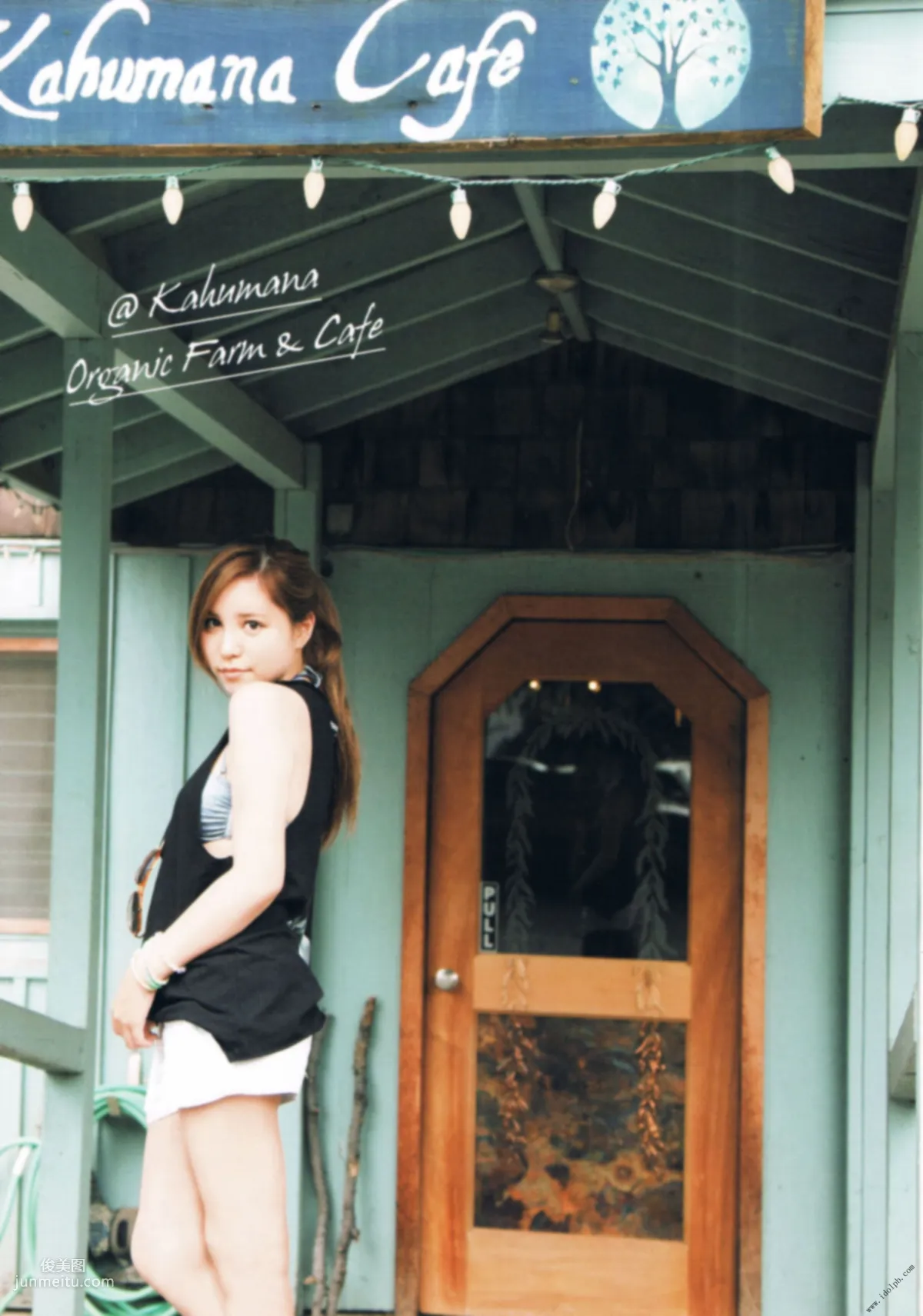 河西智美《灼けた》 [PhotoBook] 写真集125