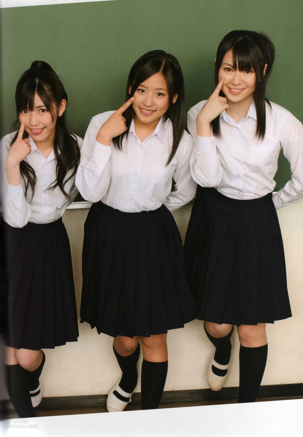 渡り廊下走り隊 《Akkanbe》 [Photo Book] 寫真集 18