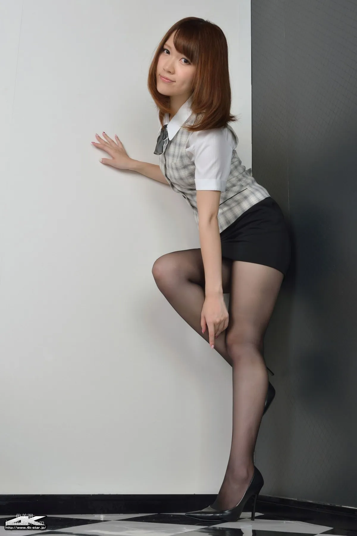 [4K-STAR] NO.00080 Ayaka Takahashi, Office Lady Black Stockings Professional Wear Photo Set photo 21