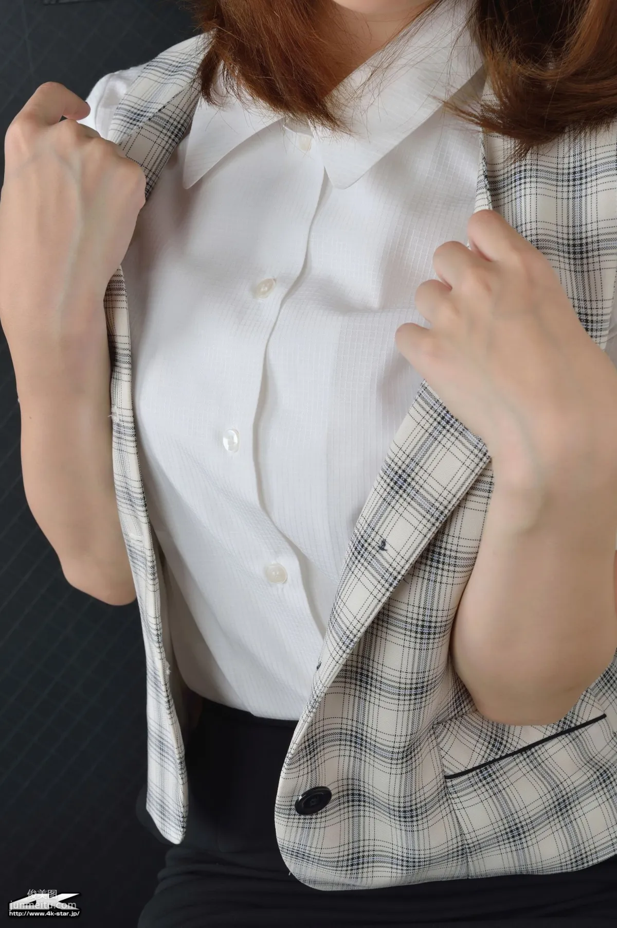 [4K-STAR] NO.00080 Ayaka Takahashi, Office Lady Black Stockings Professional Wear Photo Set photo 70