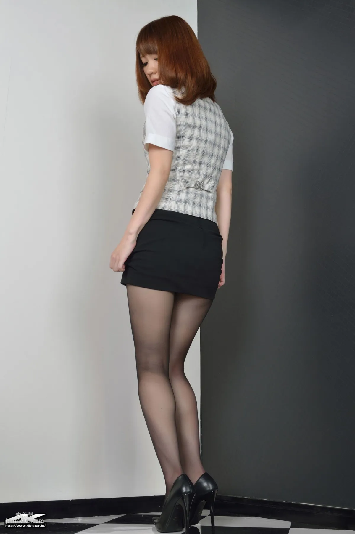 [4K-STAR] NO.00080 Ayaka Takahashi, Office Lady Black Stockings Professional Wear Photo Set photo 29
