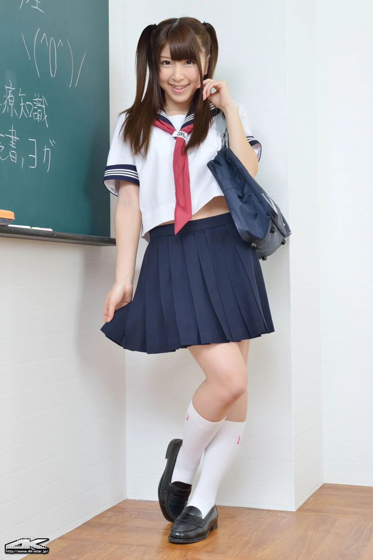 [4K-STAR] NO.00204 誉田みに School Girl JK校服 写真集3