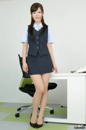 [4K-STAR] NO.00231 桜ハナ Office Lady 職業裝 寫真集