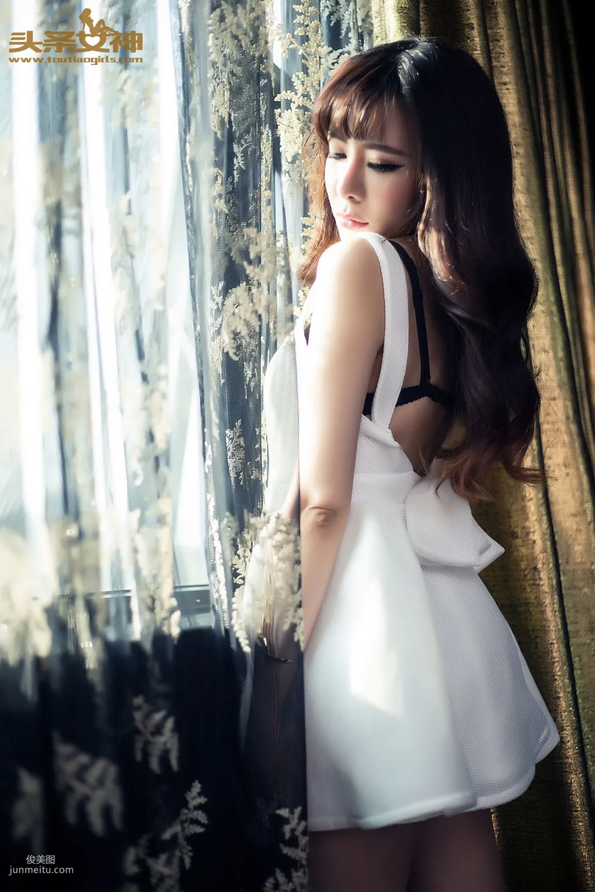 Xiao Qi / Hu Yanqi Nancy, Legs Queen [TouTiao Goddess] Photo Set photo 13