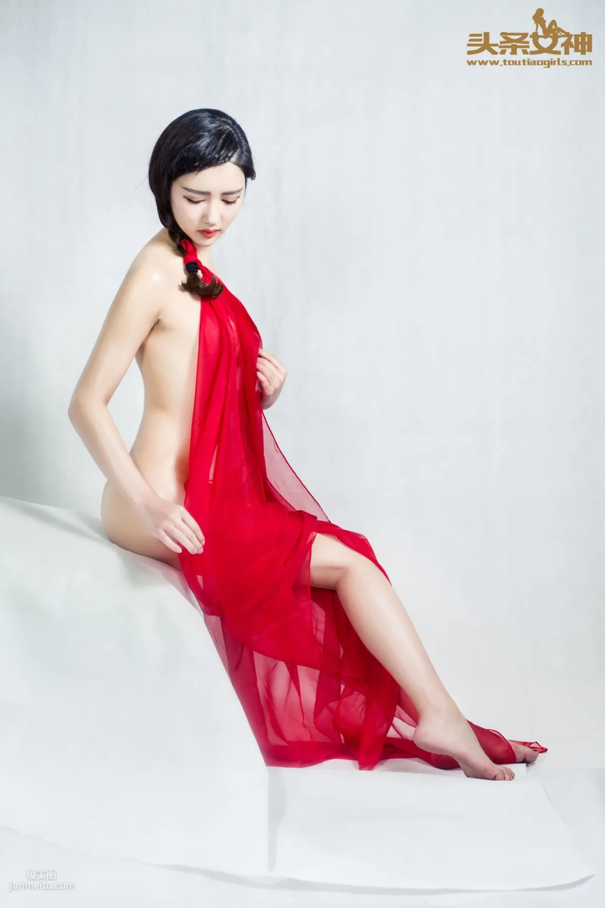 Guo Wanting, Graceful Red Silk [TouTiao Goddess] Photo Set photo 11