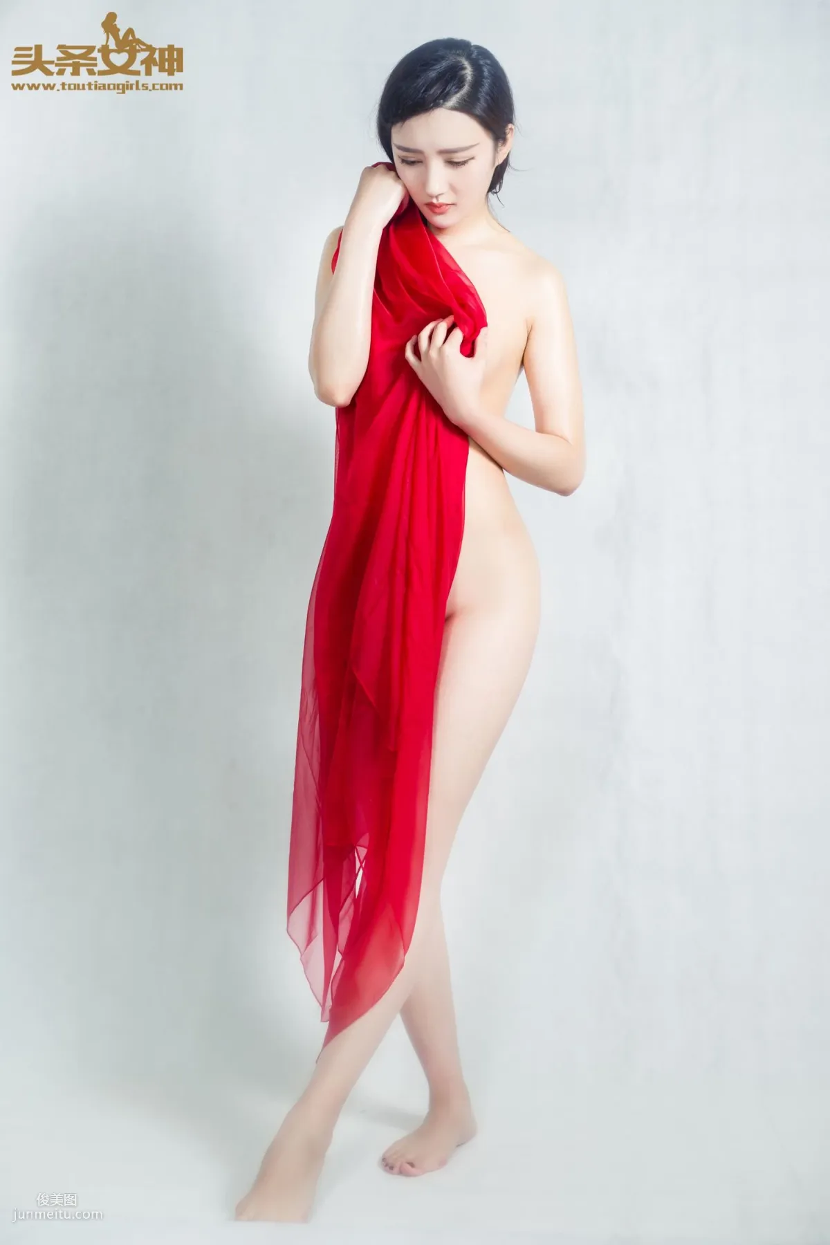 郭婉婷《婉約紅菱》 [頭條女神] 寫真集 17