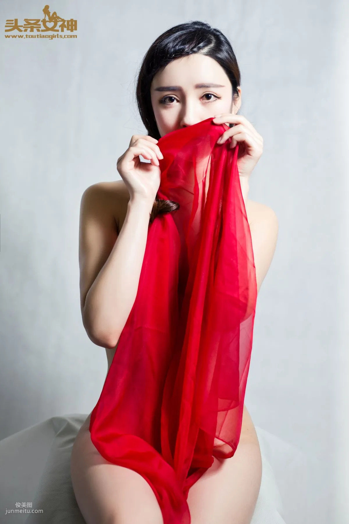 Guo Wanting, Graceful Red Silk [TouTiao Goddess] Photo Set photo 6