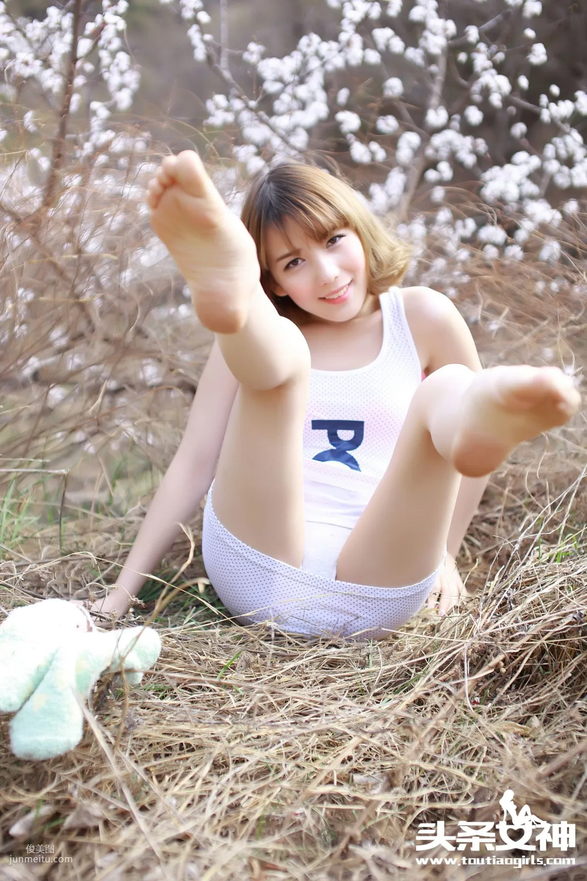 Ha Na, Witch's Delivery Service Outdoor Exposure [TouTiao Goddess] Photo Set photo 58