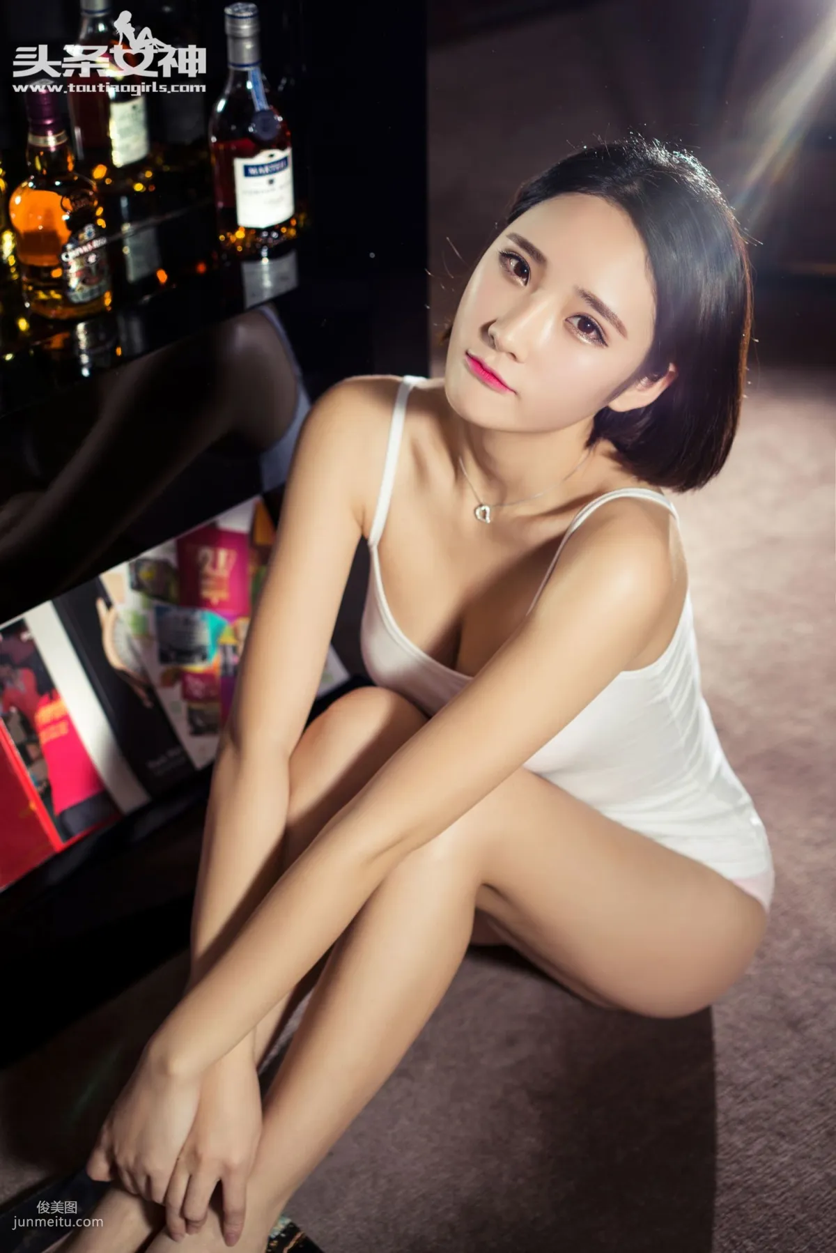 Qin Ruoxi, Slender Jade Feet, Dusk Encounter [TouTiao Goddess] Photo Set photo 8