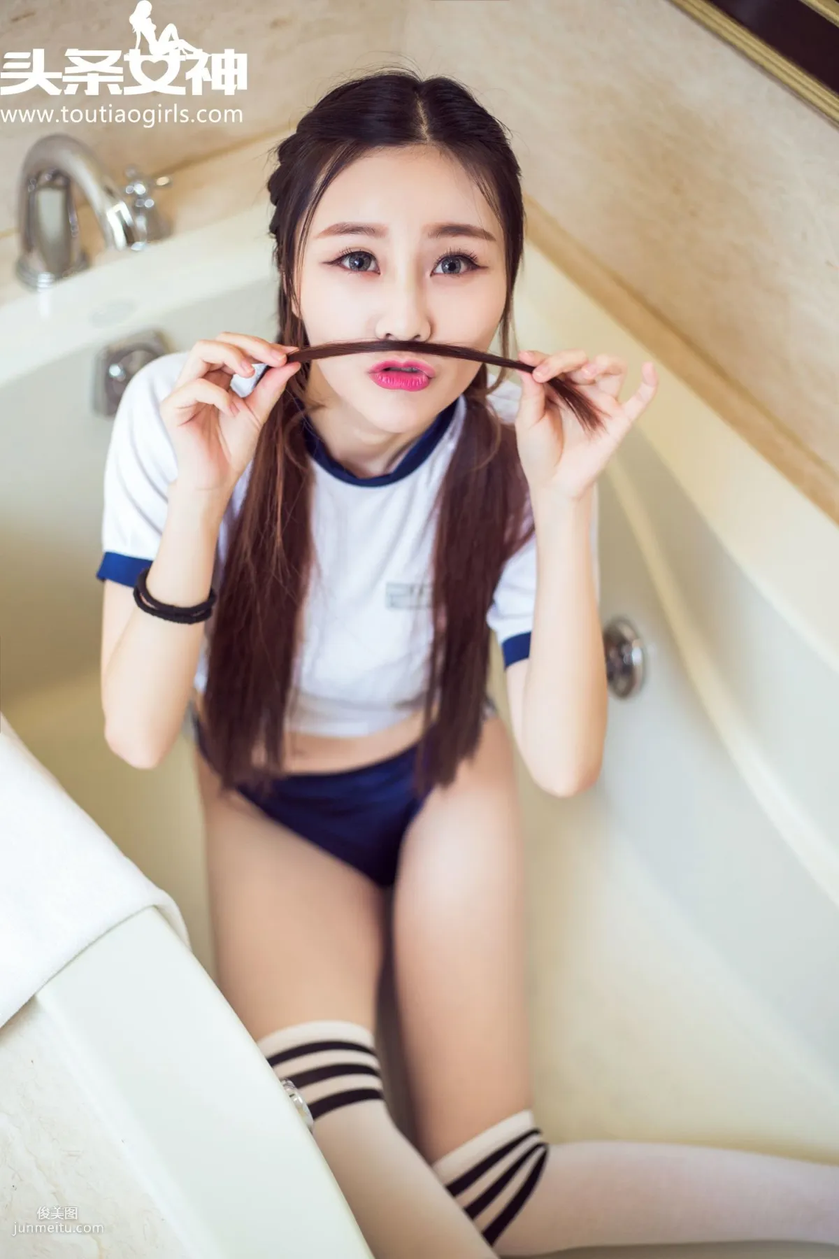 Xiao Chaoren juno / Zhou Sichao, Bathroom Romance, Spring Light Revealed [TouTiao Goddess] Photo Set photo 2