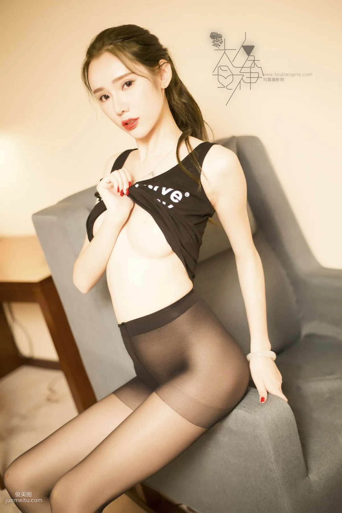 萌琪琪《絲絲入襪》 [頭條女神] VIP特輯 寫真集 13