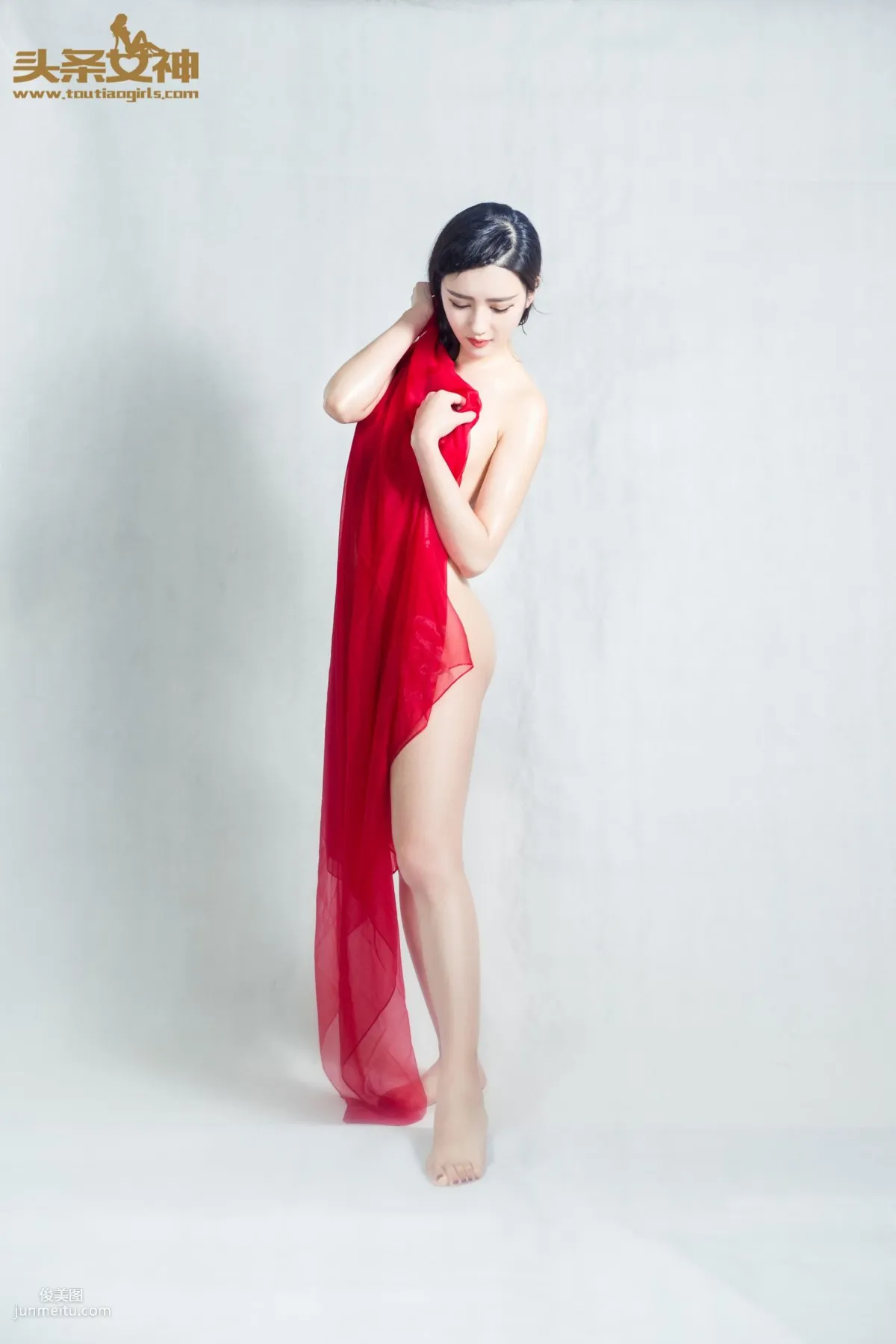郭婉婷《婉約紅菱》 [頭條女神] 寫真集 15