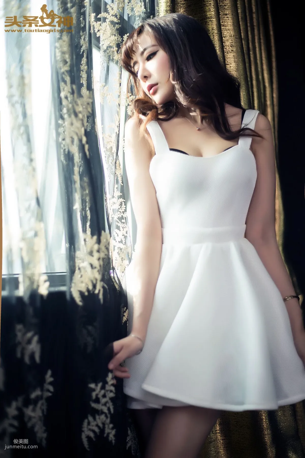 Xiao Qi / Hu Yanqi Nancy, Legs Queen [TouTiao Goddess] Photo Set photo 14