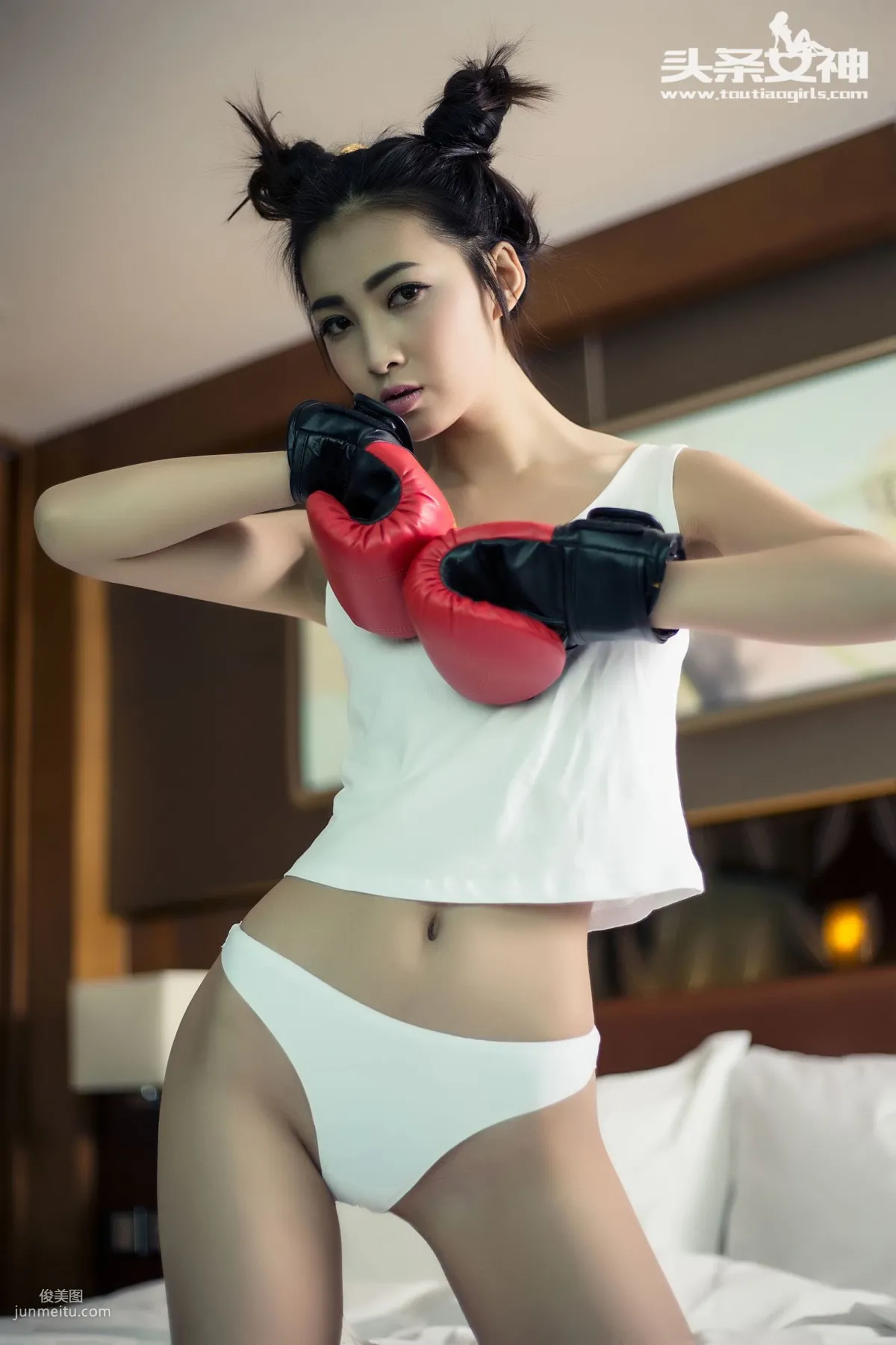 張爽《定義為16歲的少女難道隻有萌嗎》 [頭條女神] 寫真集 8