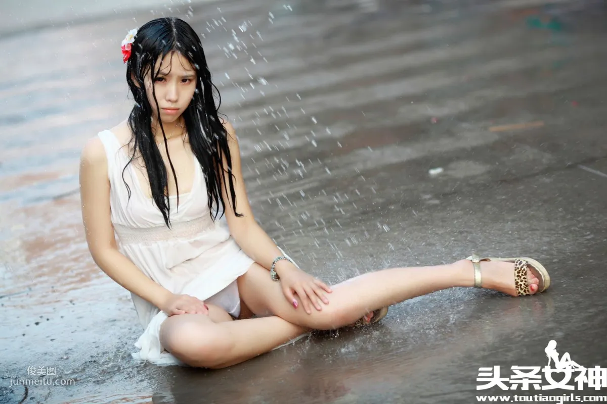 琪琪《異域蘿莉》 [頭條女神] 寫真集 21