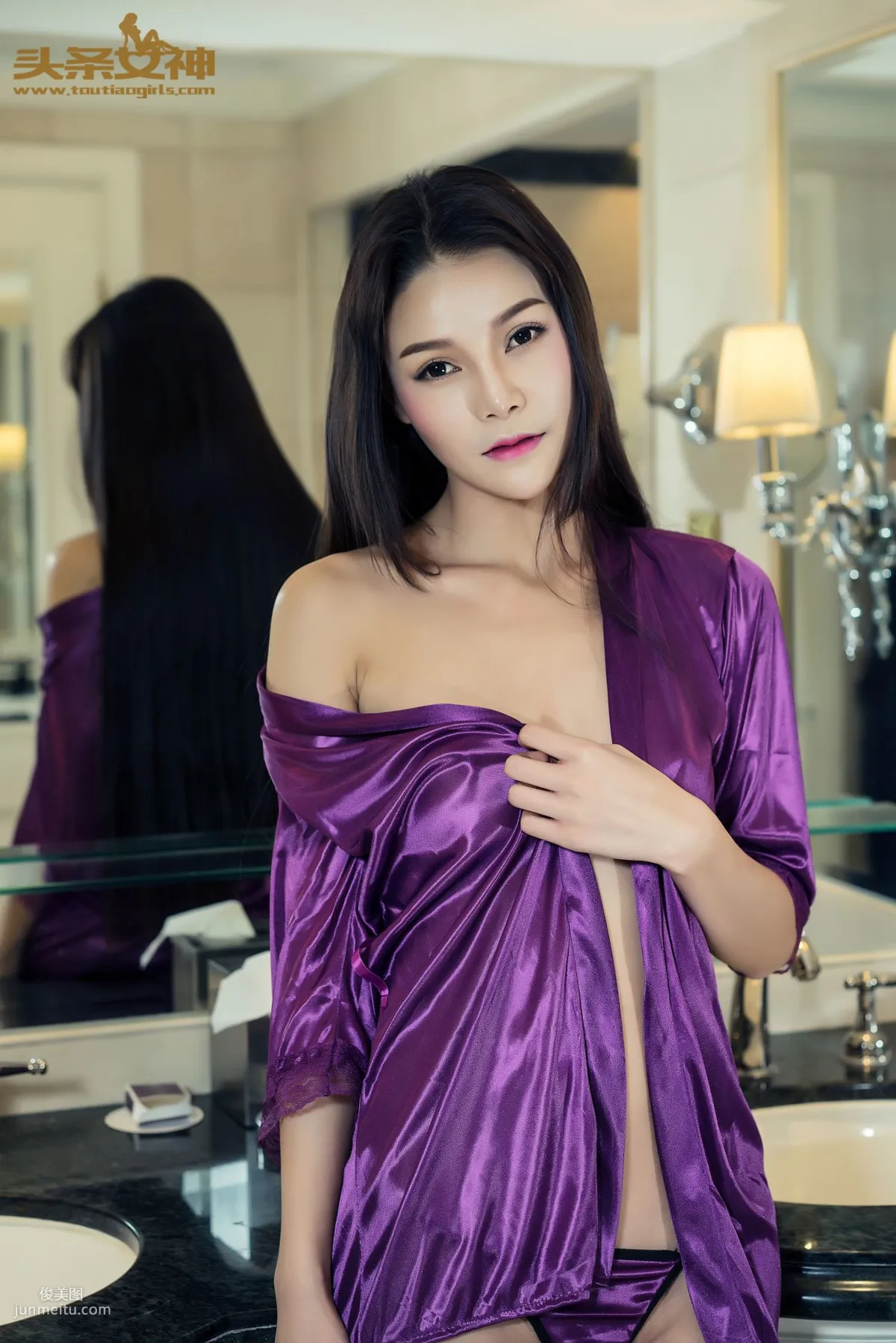 Liu Yulu, One Hundred Percent Bonus of the Purple Bathrobe [TouTiao Goddess] Photo Set photo 24