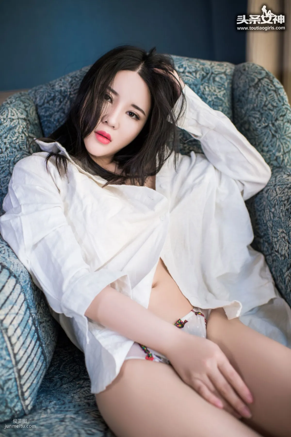 Sukki可儿《性感开发 热情白衬衣》 [头条女神] 写真集7