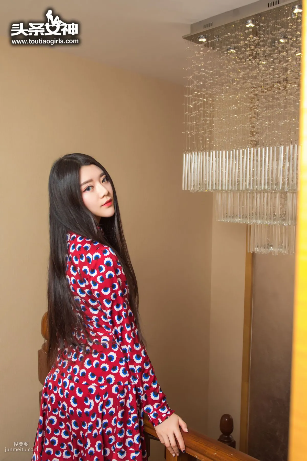 Lin Lei, Sensitive Fairy in Black Bodysuit Stockings [TouTiao Goddess] Photo Set photo 11