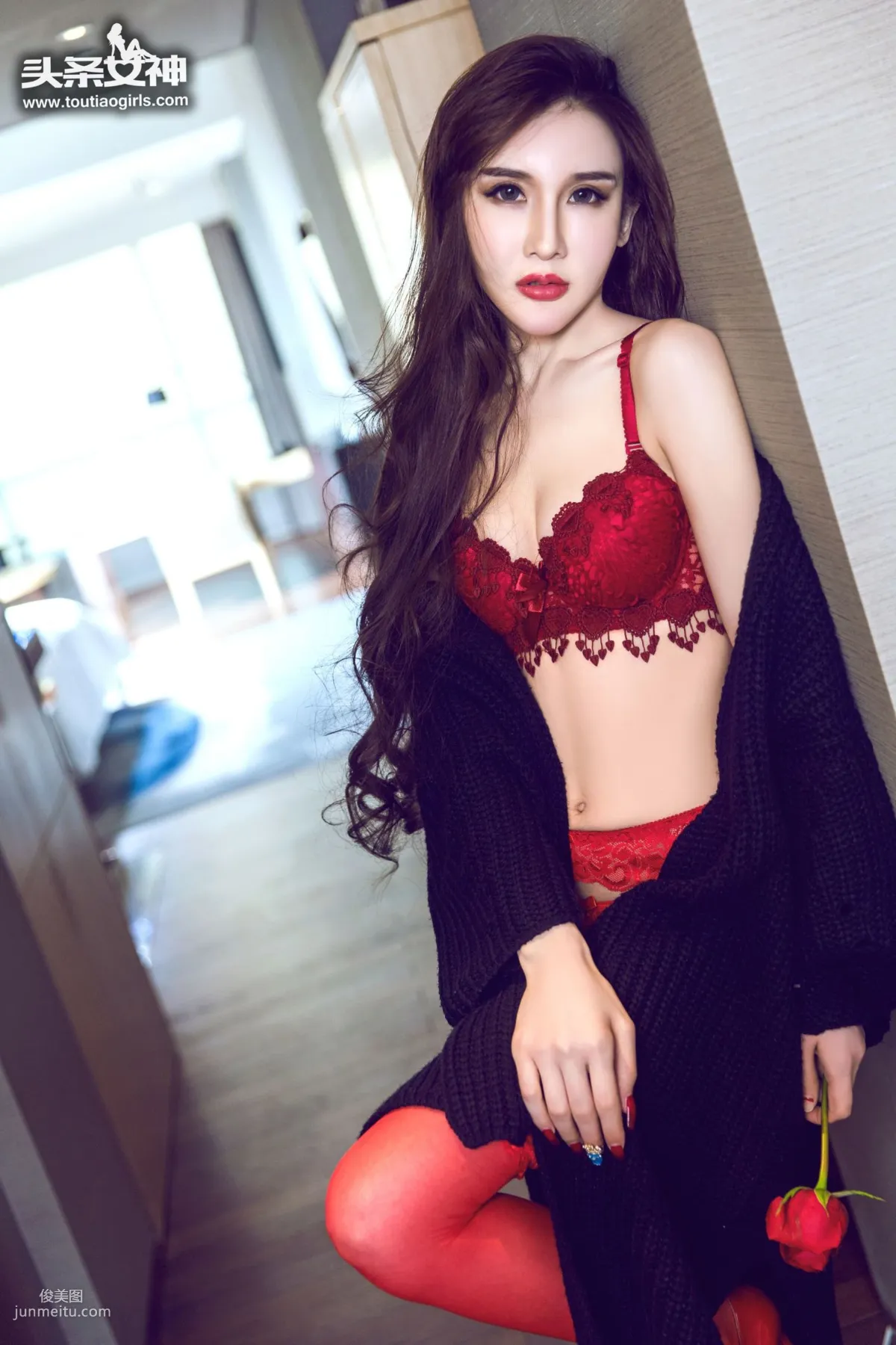 阿依努尔瓦娅《瓦娅的秘密》 [头条女神] 写真集4