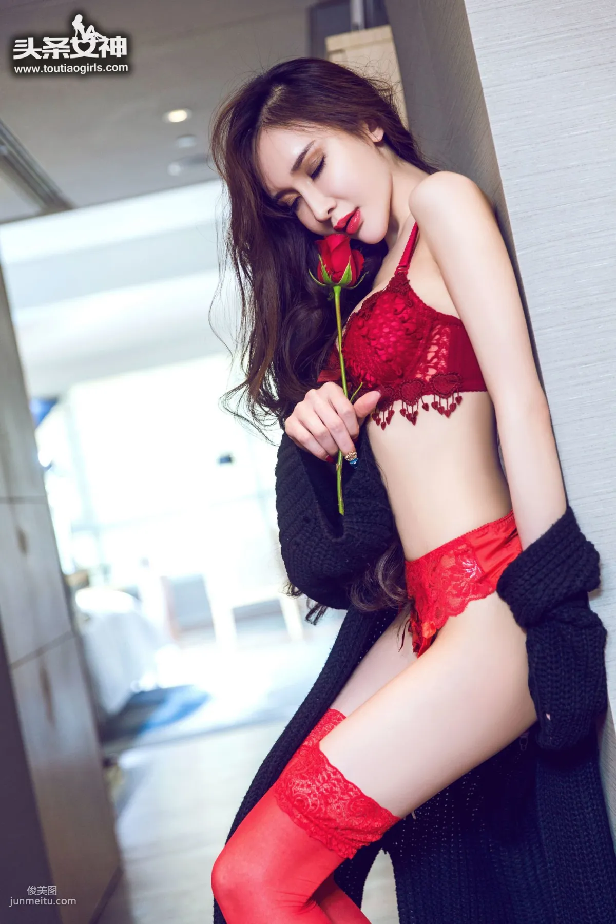 阿依努尔瓦娅《瓦娅的秘密》 [头条女神] 写真集2