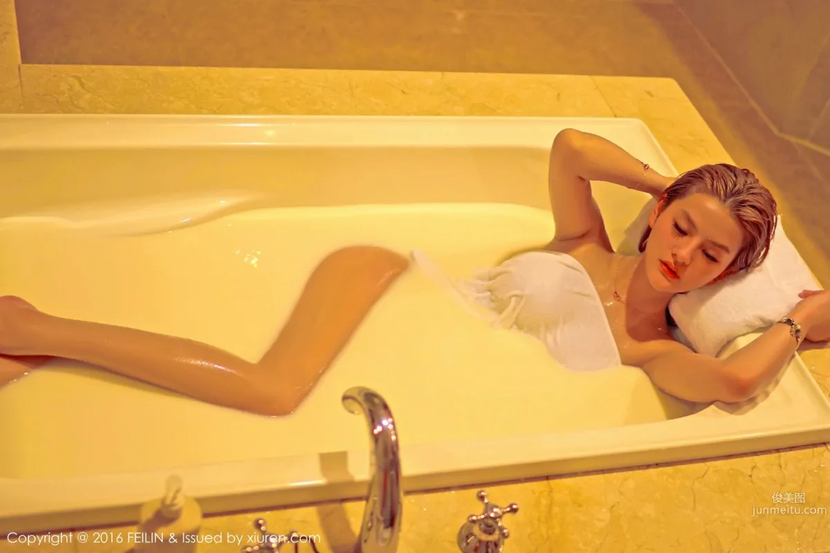 Shi Wen - Swimming Pool Bikini + Bathtub Wet Body [FeiLin] Vol.029 Photo Set photo 35