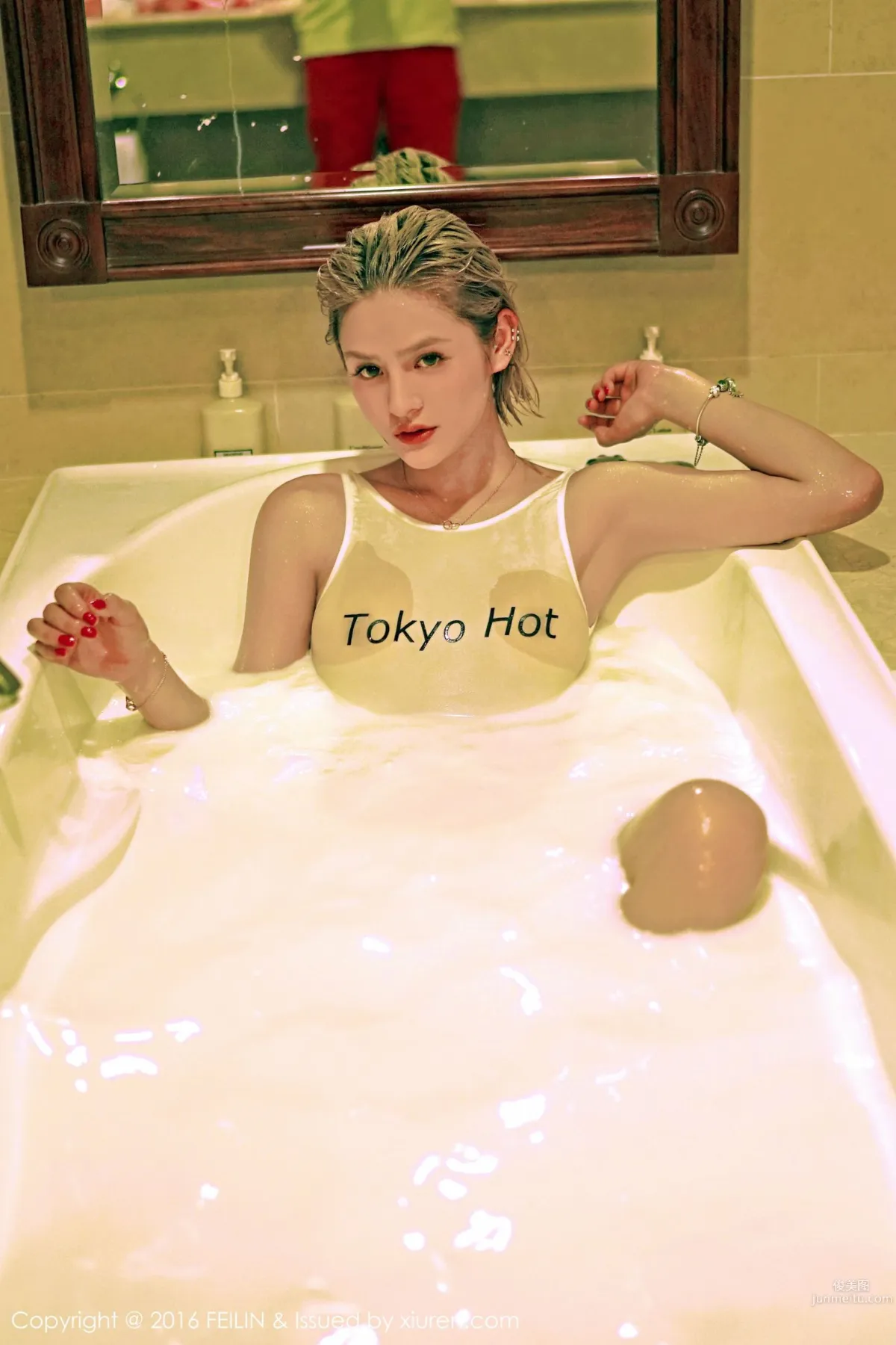 Shi Wen - Swimming Pool Bikini + Bathtub Wet Body [FeiLin] Vol.029 Photo Set photo 40