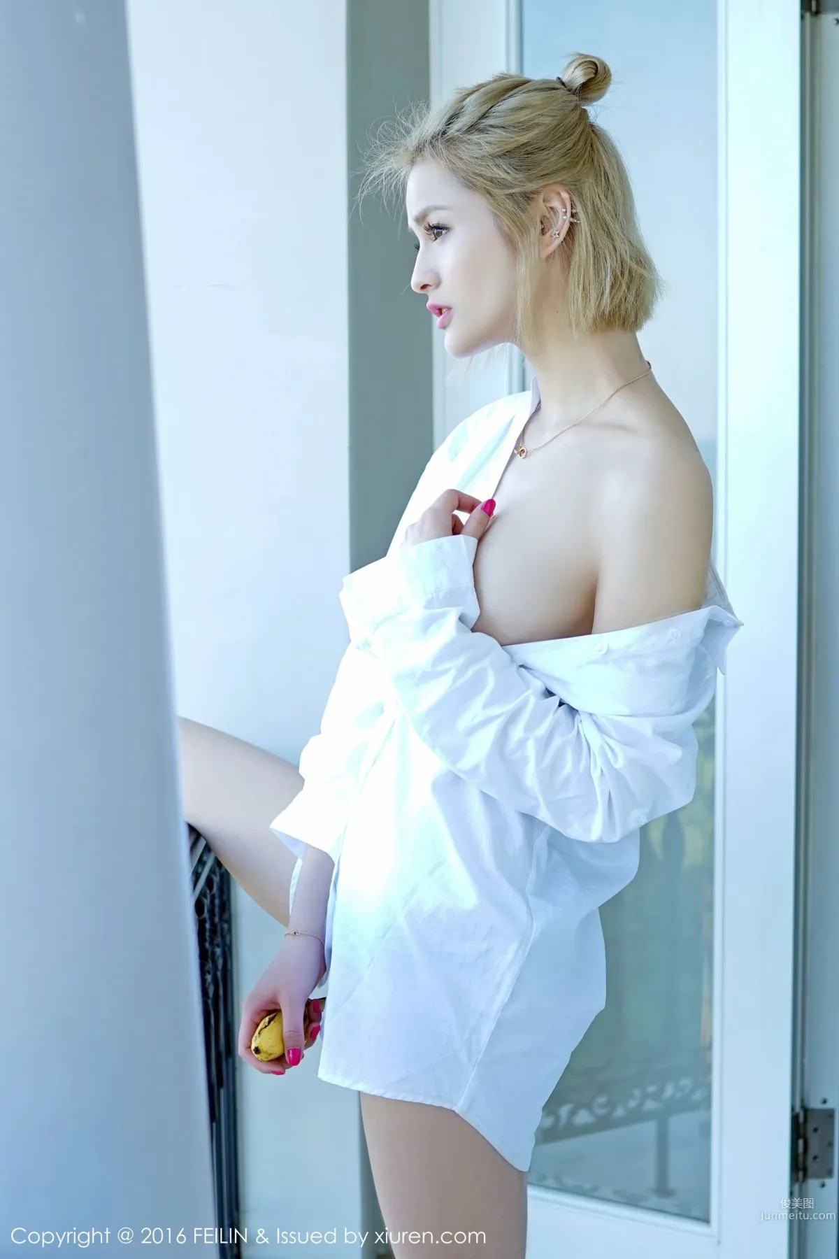 Shi Wen Swan - Swimsuit + White Shirt Series [FeiLin] Vol.025 Photo Set photo 37