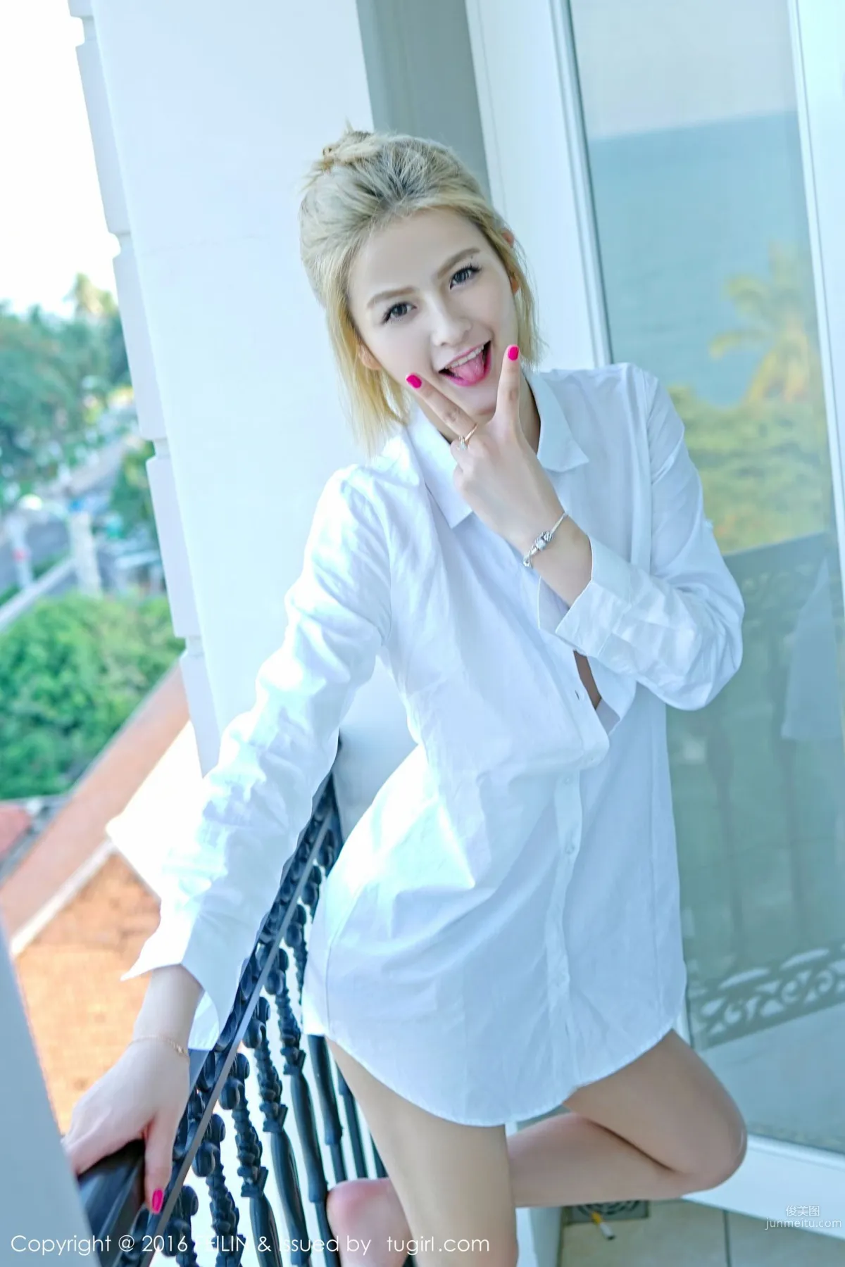 Shi Wen Swan - Swimsuit + White Shirt Series [FeiLin] Vol.025 Photo Set photo 42