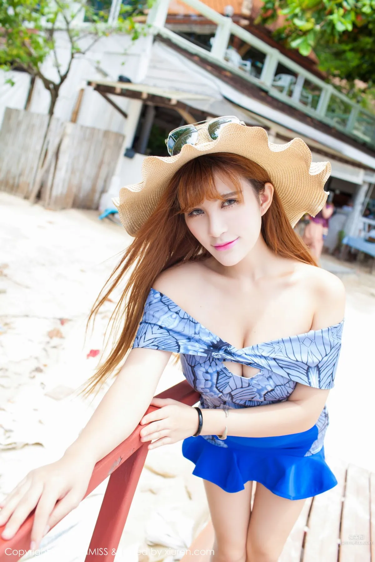 LalaBaby Lala Impressive Bust and Long Beautiful Legs [IMISS] Vol.044 Photo Set photo 31