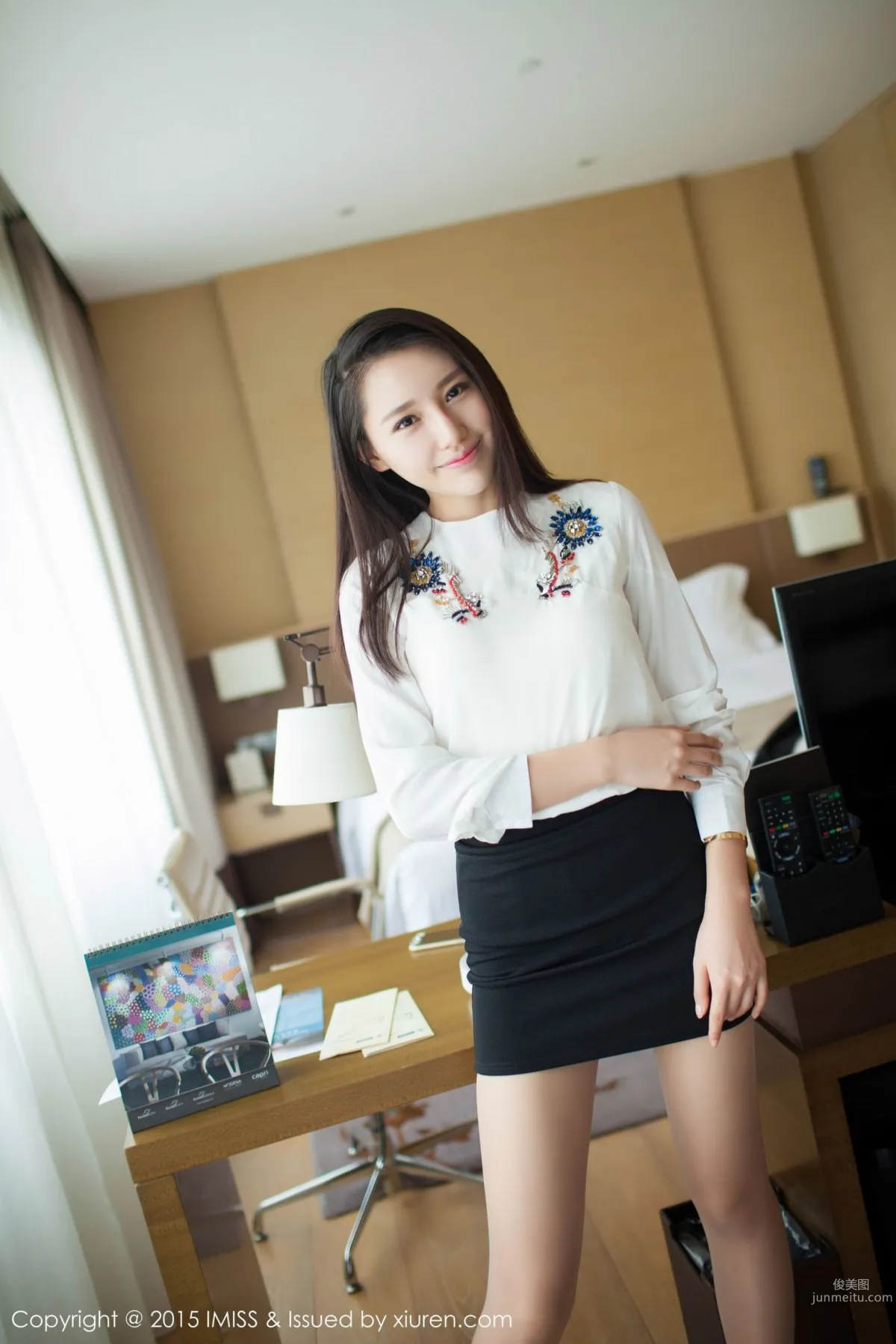 Long-Legged Beauty @Liu Yining Lynn, OL Beautiful Legs Stockings [IMISS] Vol.023 Photo Set photo 16