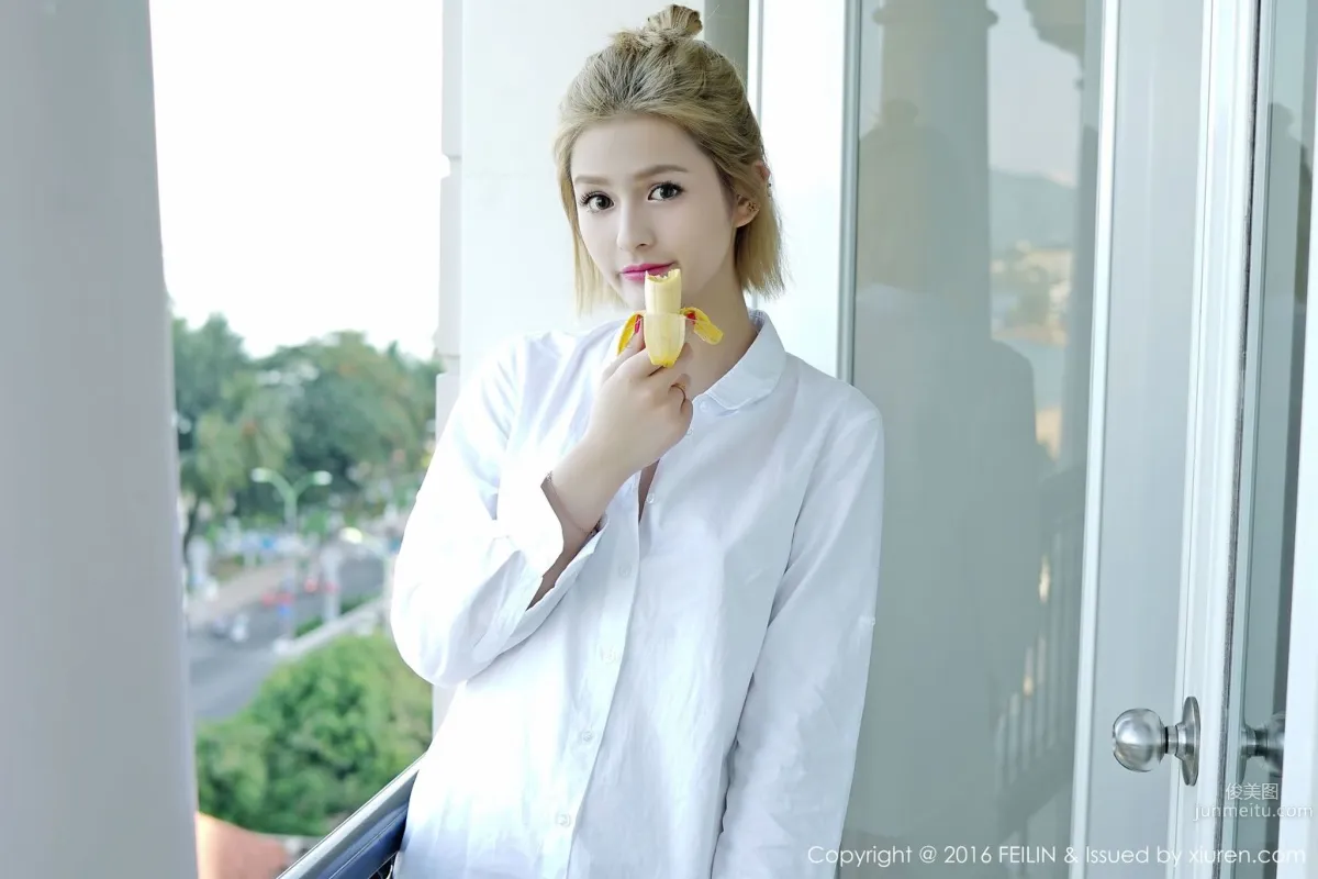 Shi Wen Swan - Swimsuit + White Shirt Series [FeiLin] Vol.025 Photo Set photo 26