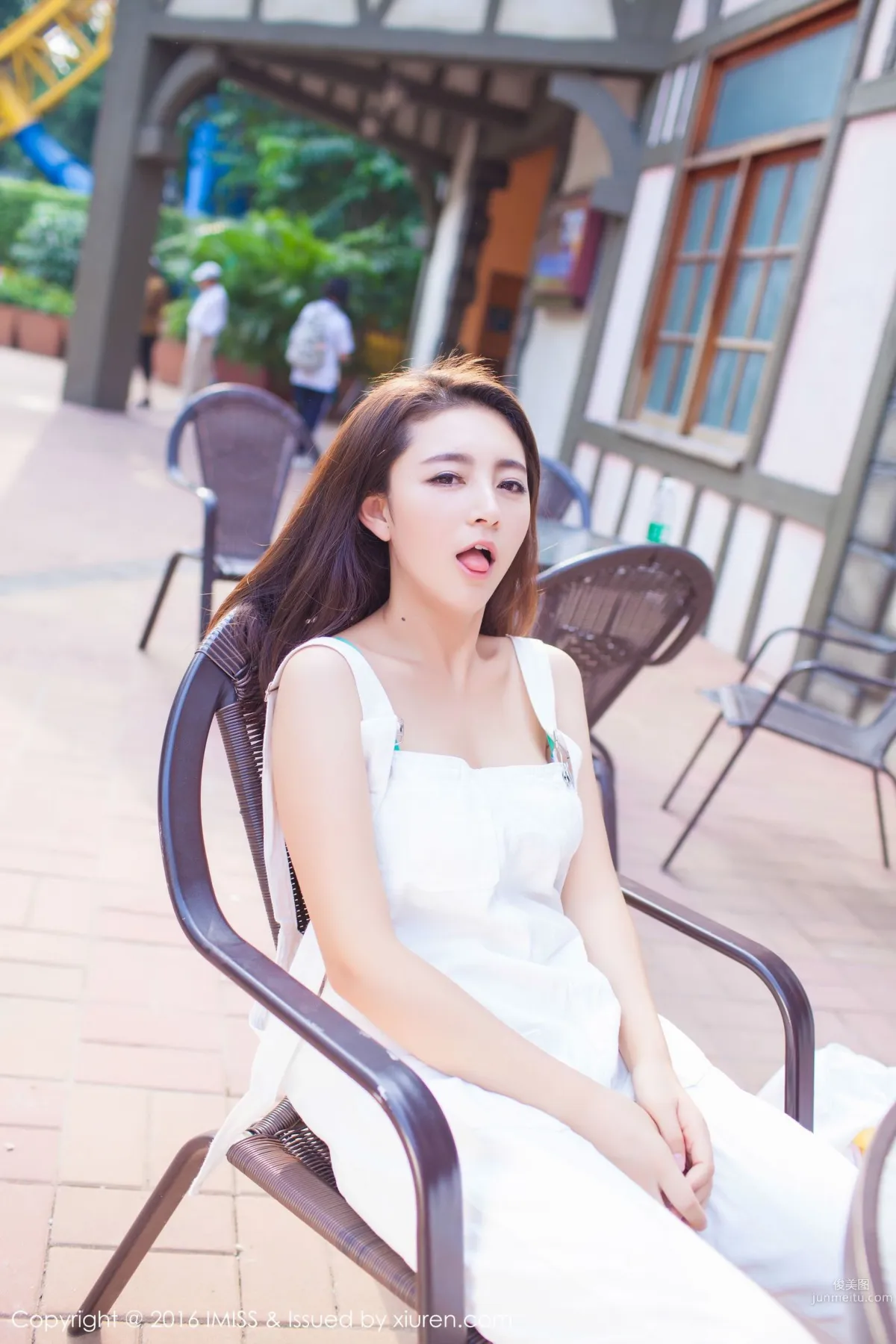 夏茉GIGI《2套服饰街拍》 [爱蜜社IMiss] Vol.066 写真集2