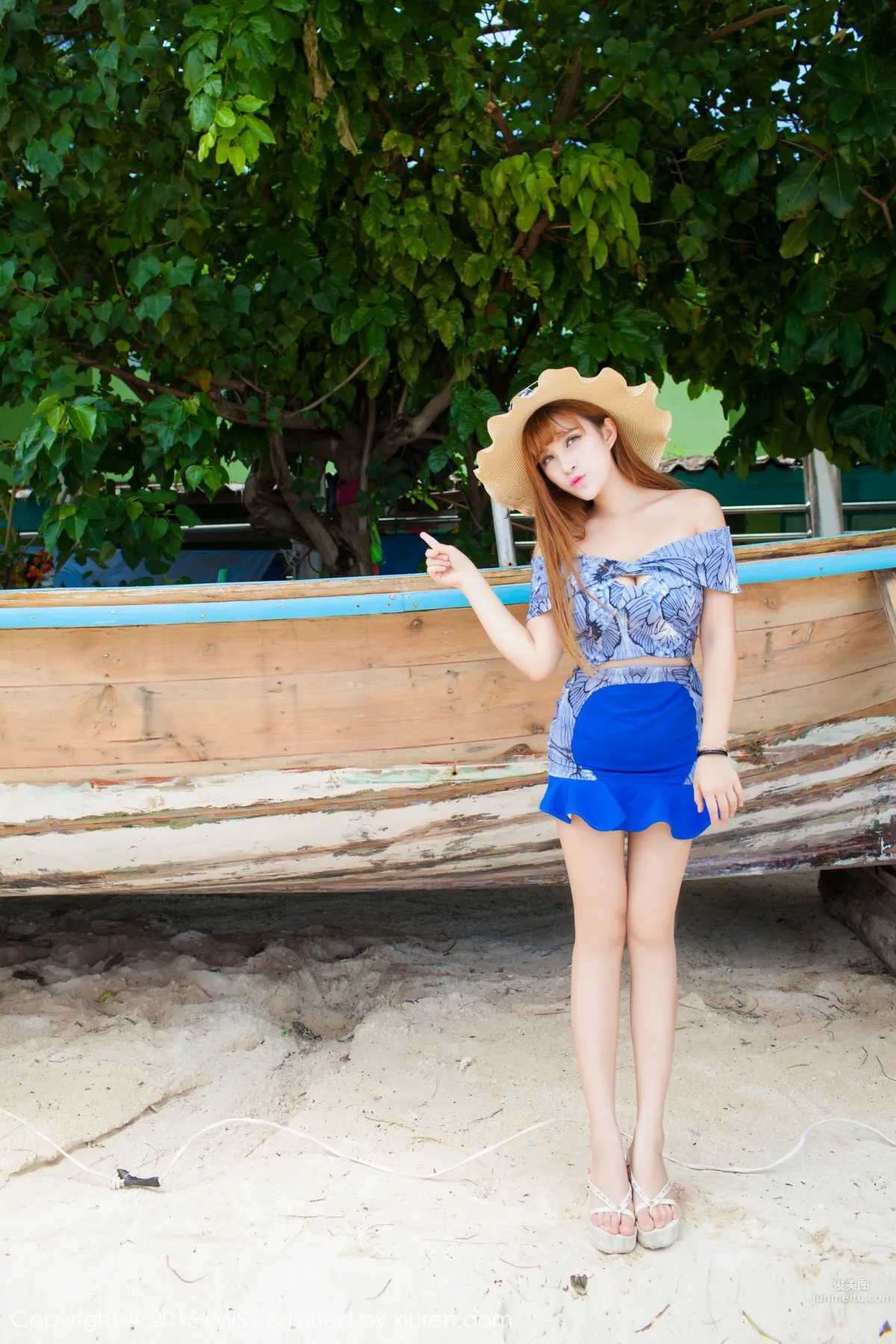 LalaBaby Lala Impressive Bust and Long Beautiful Legs [IMISS] Vol.044 Photo Set photo 36