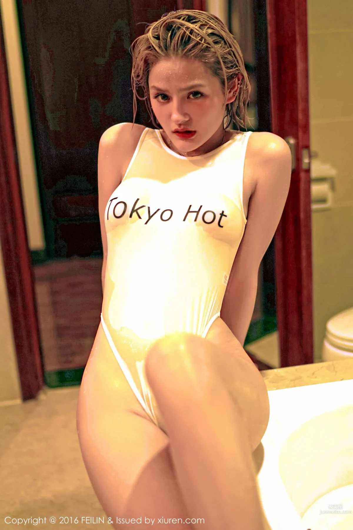 Shi Wen - Swimming Pool Bikini + Bathtub Wet Body [FeiLin] Vol.029 Photo Set photo 46