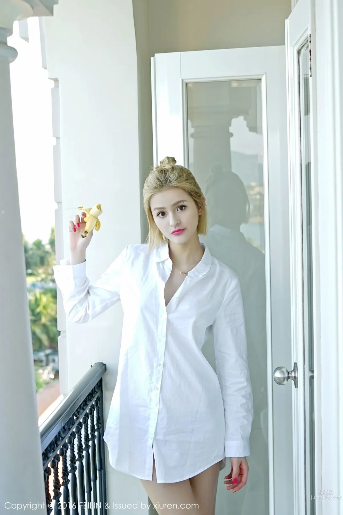 Shi Wen Swan - Swimsuit + White Shirt Series [FeiLin] Vol.025 Photo Set photo 25