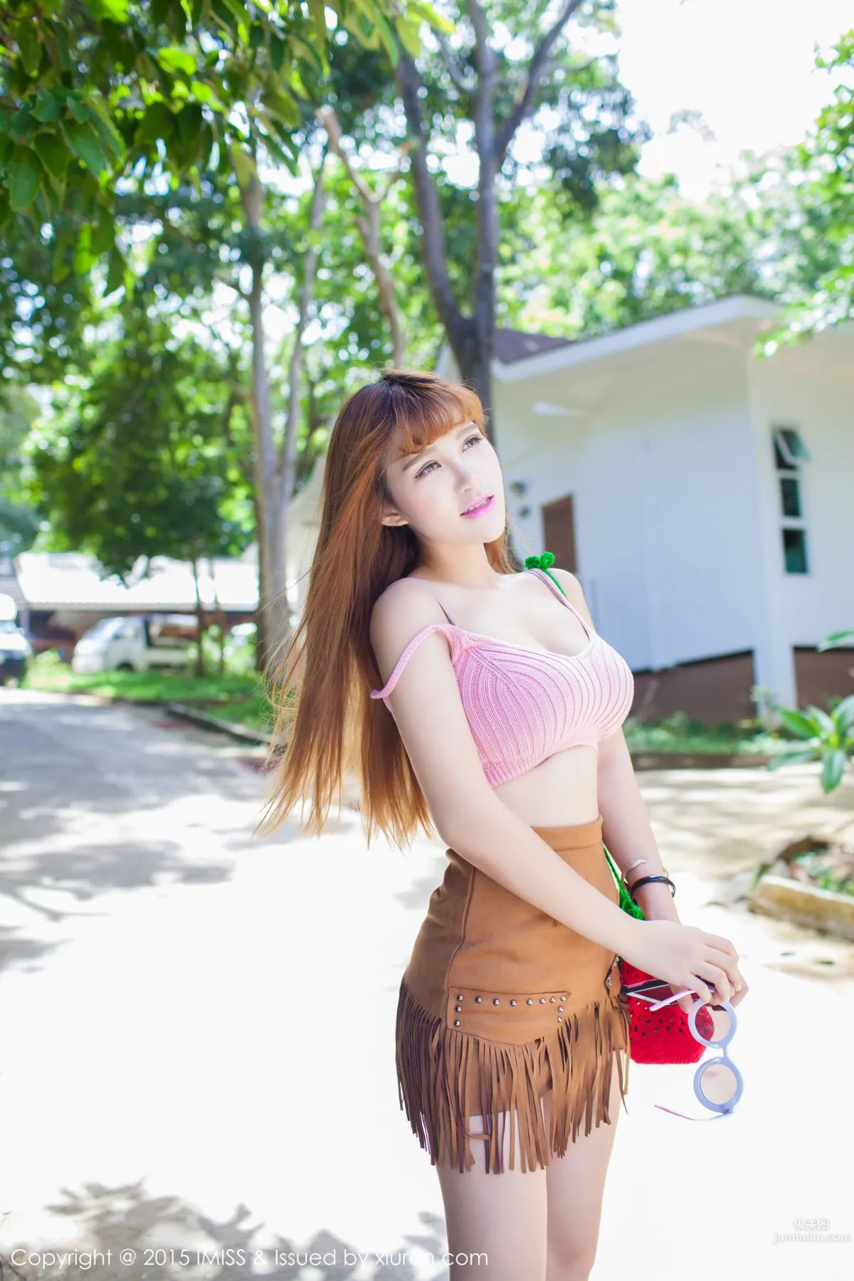 LalaBaby Lala Impressive Bust and Long Beautiful Legs [IMISS] Vol.044 Photo Set photo 8