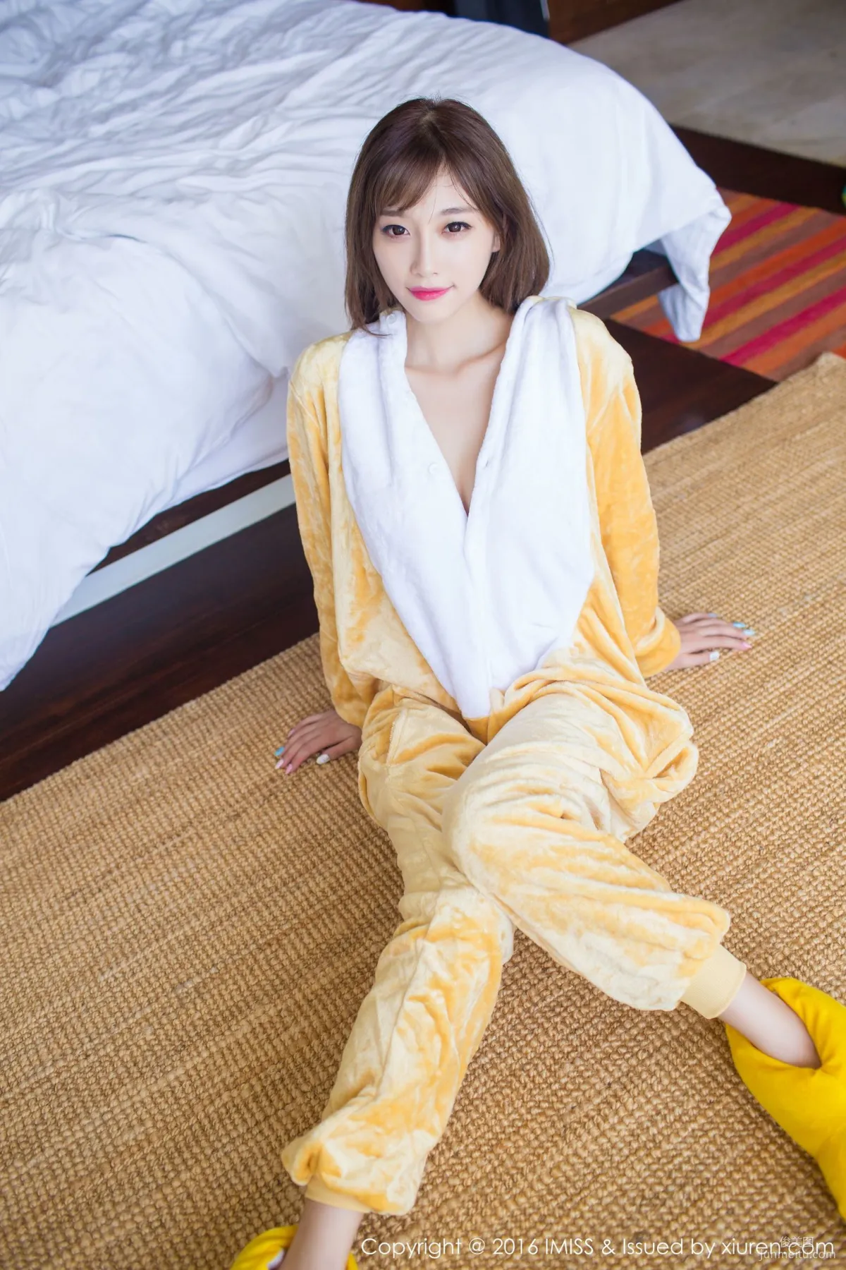 sugar Xiao Tianxin CC, Beauty Dressed as a Beast + Qipao and Stockings [IMISS] Vol.136 Photo Set photo 15