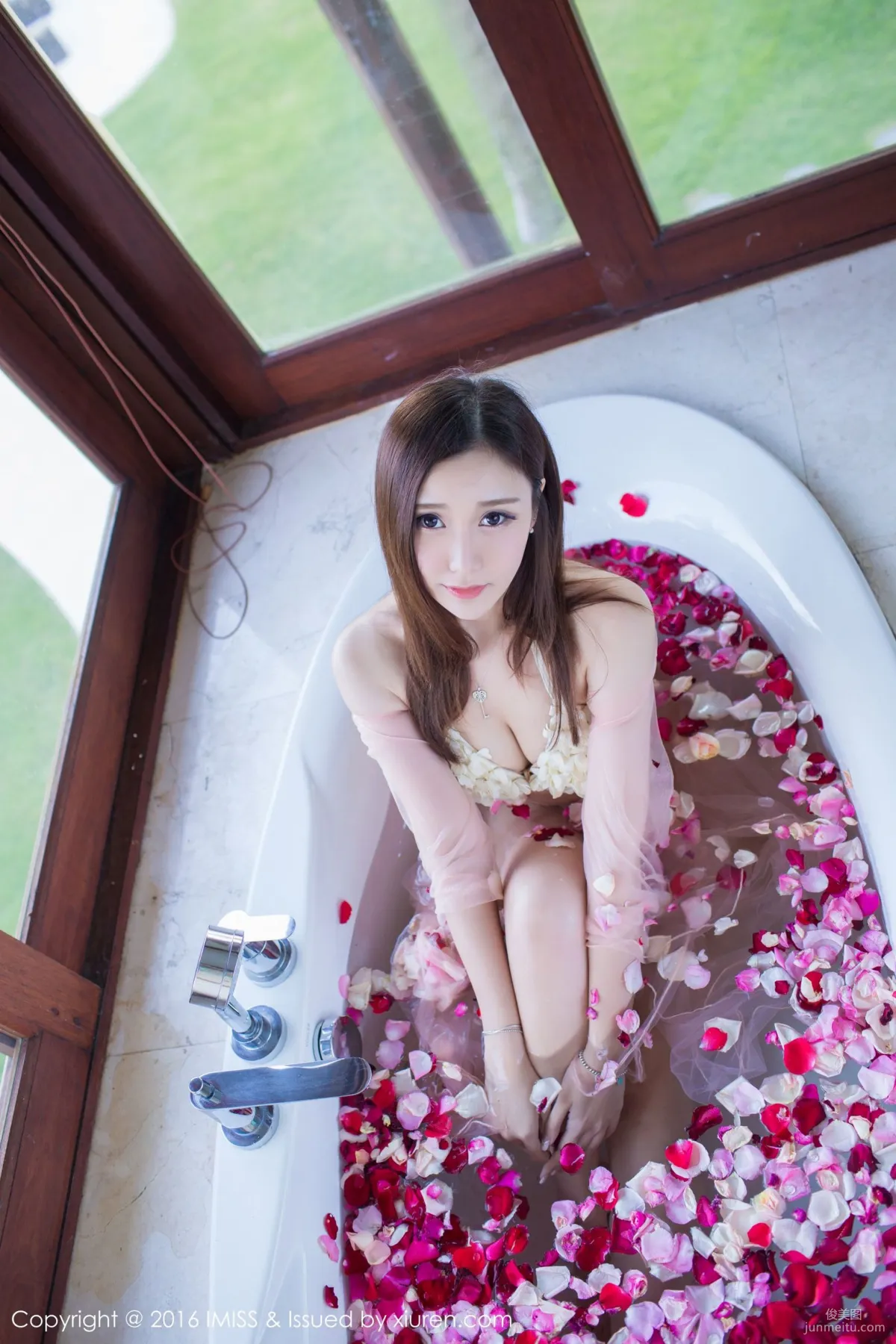Elegant Goddess @Miaomiao Mengmeng Da, Bali Travel Shoot [IMISS] Vol.102 Photo Set photo 19