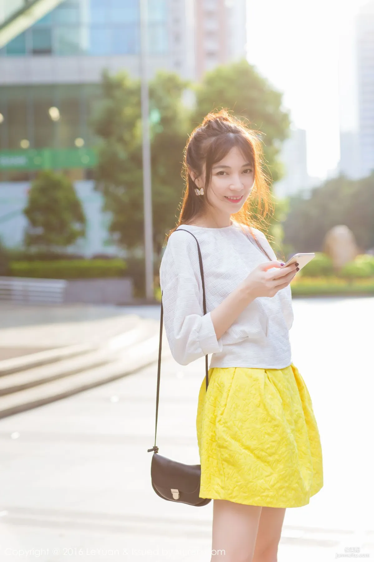 Chuqi kiki《Fresh Street Snap + Bikini Series》 [LeYuan] Vol.006 Photo Set photo 42