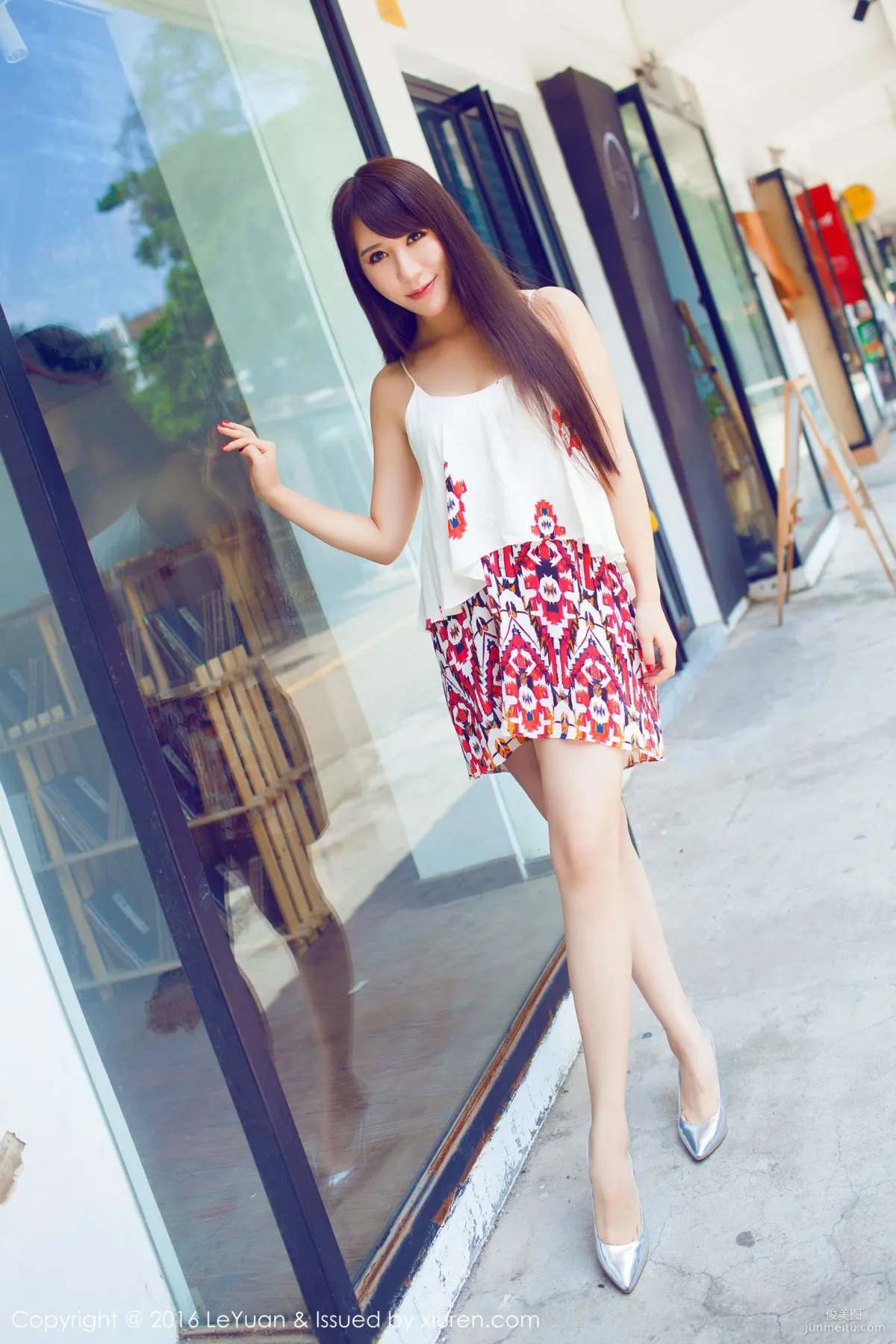 Ai Wei 'Fresh and Light Street Snap Series' [LeYuan] Vol.020 Photo Set photo 2