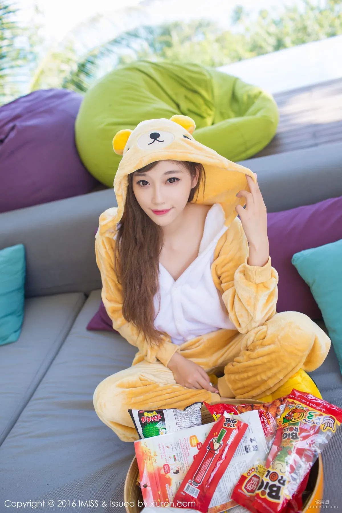 sugar Xiao Tianxin CC, Beauty Dressed as a Beast + Qipao and Stockings [IMISS] Vol.136 Photo Set photo 25