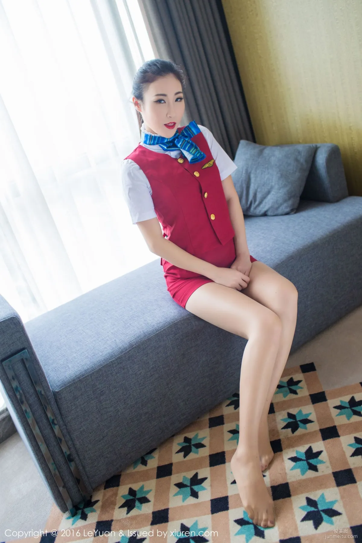 Wendy Zhi Xiu, Flight Attendant Uniform + Tempting Stockings [LeYuan] Vol.021 Photo Set photo 3