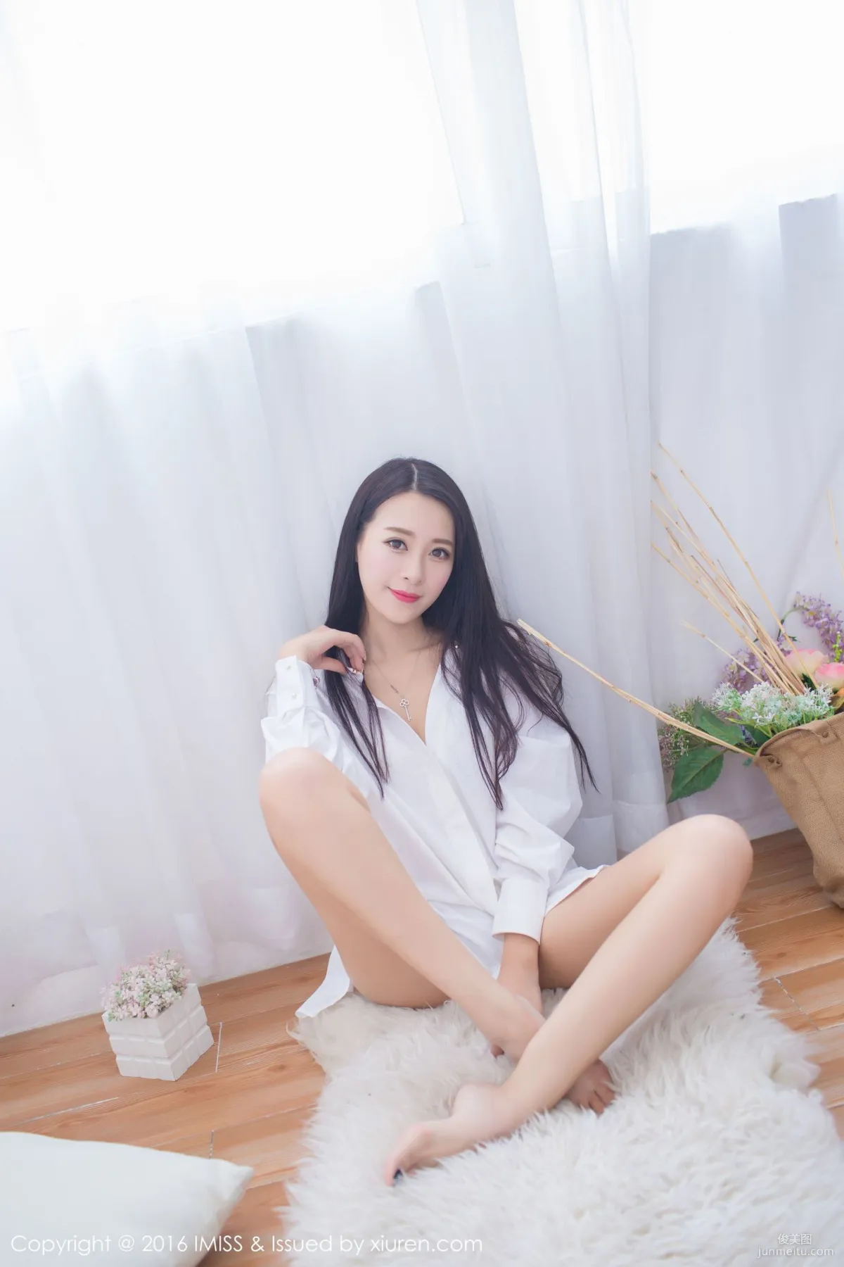 Wang Manni HaoQ "Sexy Pajamas + White Shirt Series" [IMISS] Vol.137 Photo Set photo 13