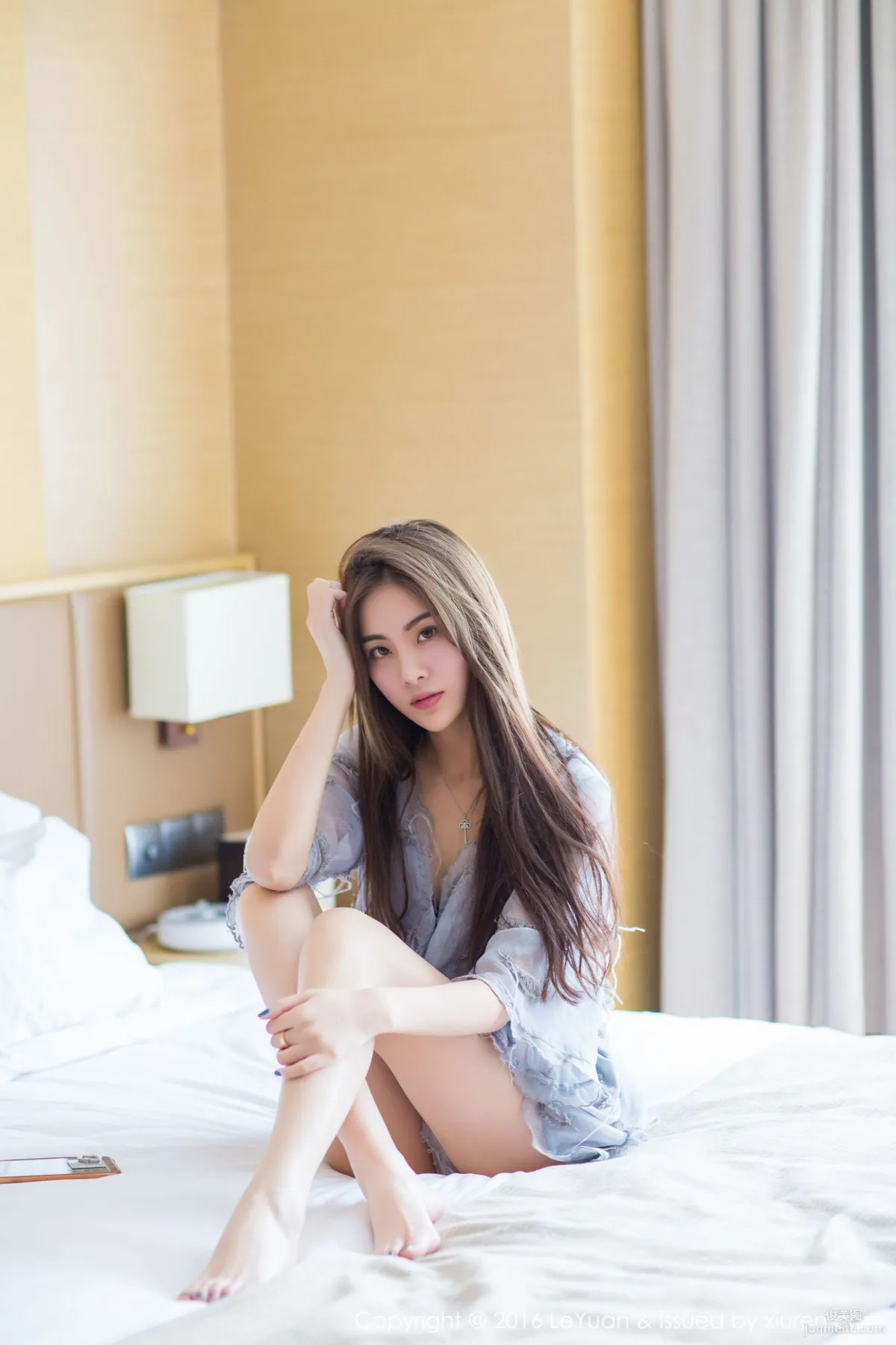 Fei Er, Goddess Bathed in Soft Sunlight [LeYuan] Vol.018 Photo Set photo 14