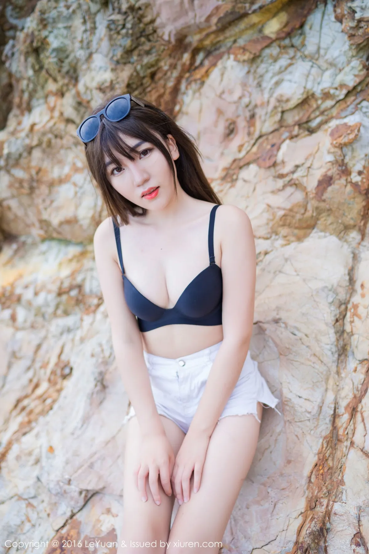 Leng Buding, Beach Outdoor Shoot [LeYuan] Vol.011 Photo Set photo 49